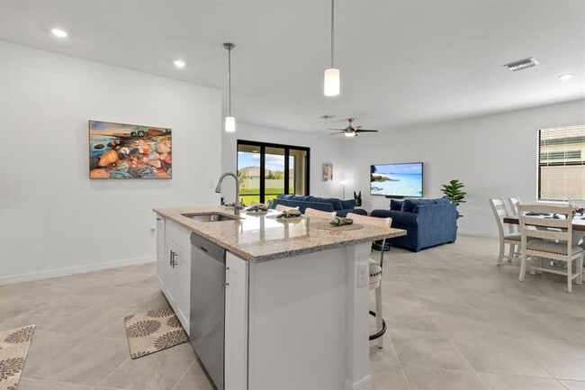 Building Photo - 1638 Saddlewood Cir