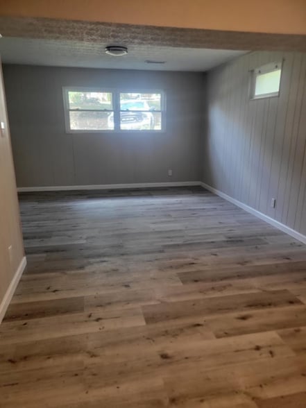 Building Photo - 805 Dayton Pike