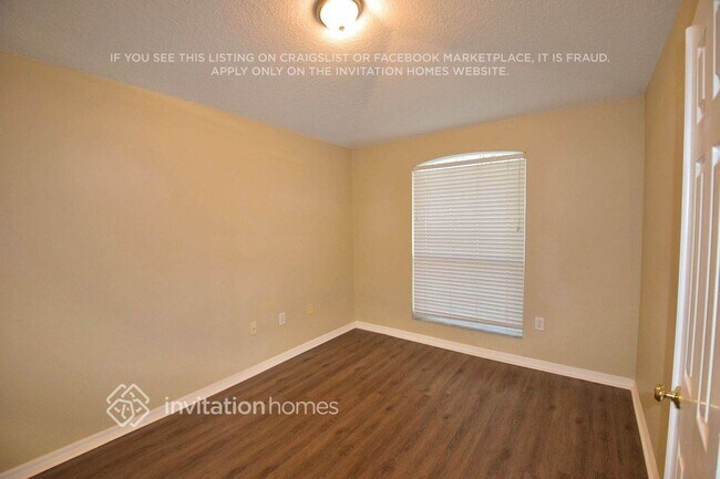 Building Photo - 10109 Deepbrook Dr