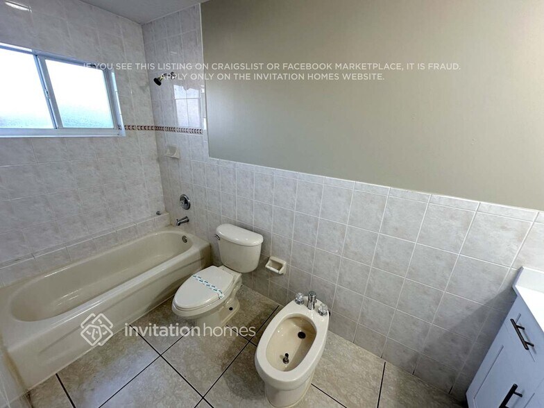 Building Photo - 14993 SW 59th St