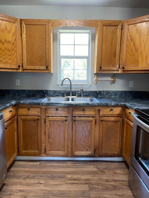 Building Photo - 104 Highland Dr