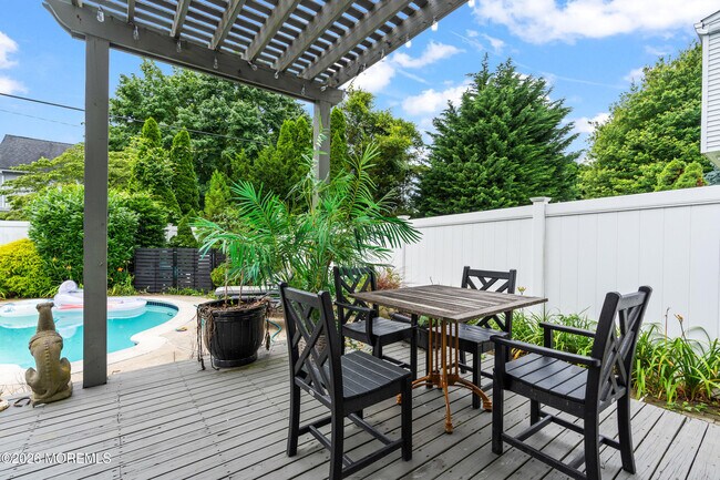 Building Photo - 608 Corlies Ave