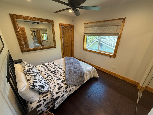 Building Photo - Stunning 4-Bedroom Home with Amazing Views, EV Charger & Solar in Big Bear!