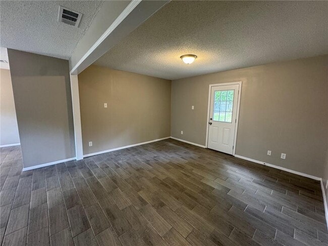 Building Photo - 6564 Cynthia Dr