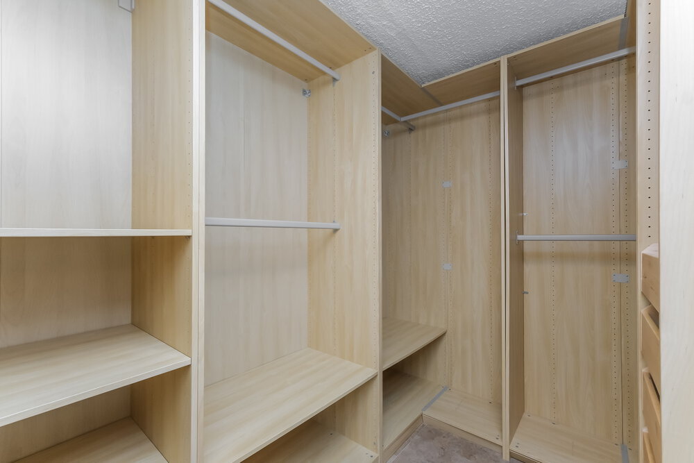 Building Photo - 12812 Longcrest Dr