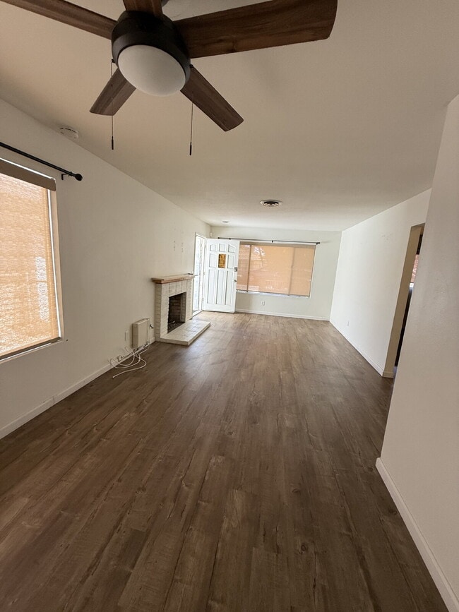 Building Photo - Solar savings on energy. 3rd bonus room.   2 Car Garage, Private Yard, Spacious upgraded interior...