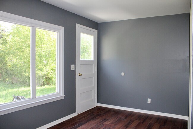 Building Photo - 3922 Herrick St