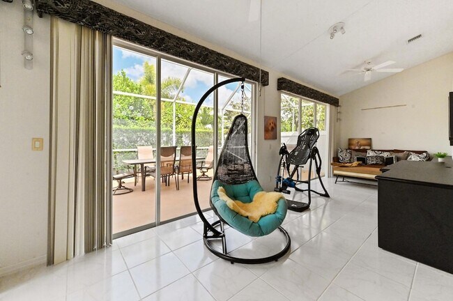 Building Photo - 8319 Horseshoe Bay Rd