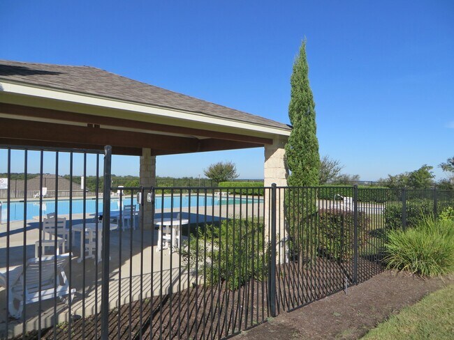 Building Photo - 3 Bedroom 2.5 Bathroom: Georgetown- Pinnacle Home