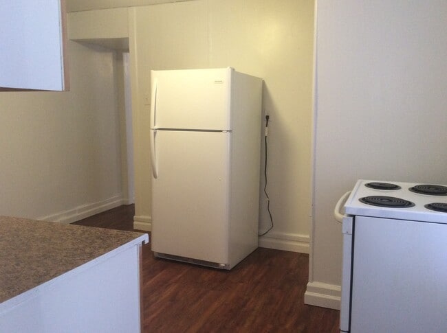 Building Photo - 1 Bedroom Apartment in Downtown near the Judicial Center