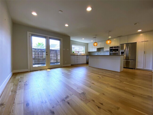 Building Photo - 4116 McDuffie St