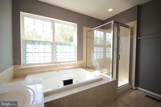 Building Photo - 421 Green Fern Cir