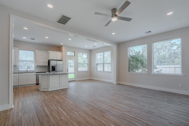 Building Photo - 118 Cheswood Manor Drive
