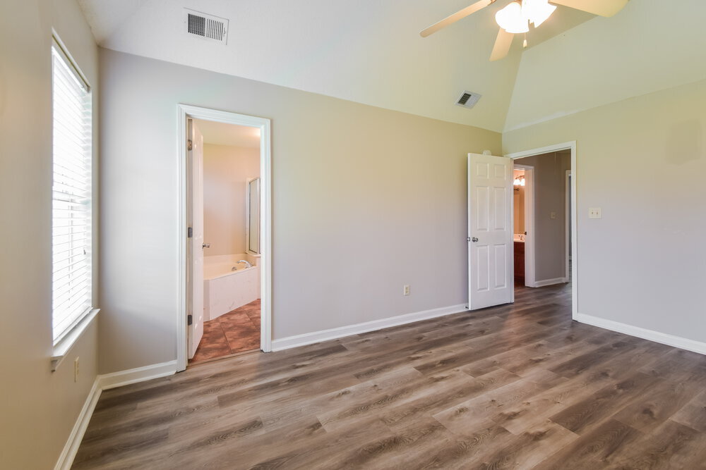 Building Photo - 4088 Carroll Dr
