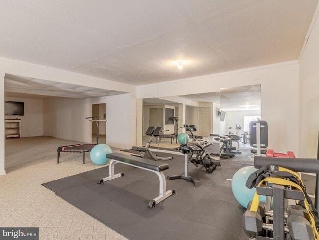 Building Photo - 31171 Mills Chase Dr