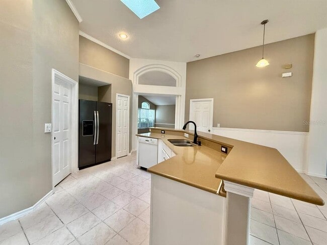 Building Photo - 19021 Weatherstone Dr