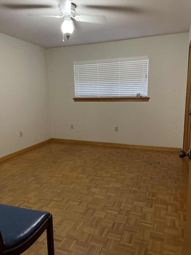 Building Photo - Home for RENT in North Baton Rouge