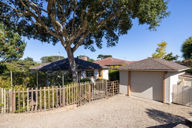 Building Photo - 969 Egan Ave