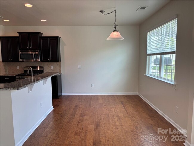 Building Photo - 78123 Rillstone Dr