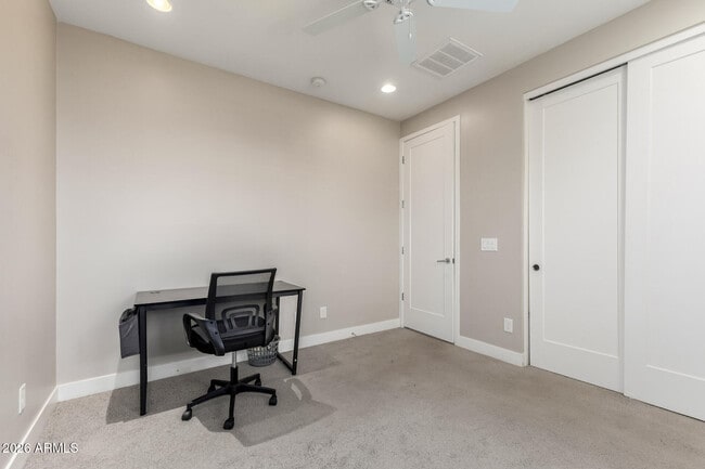 Building Photo - 11410 N 50th Ln