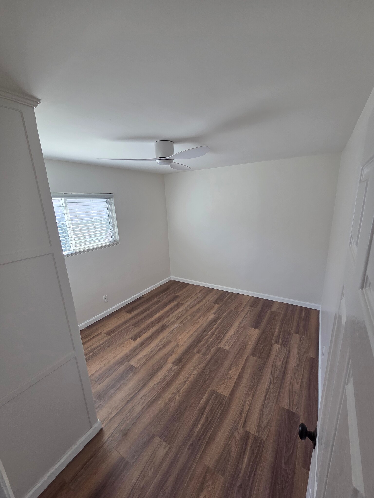Bedroom 2 - view into room - 16825 S Berendo Ave