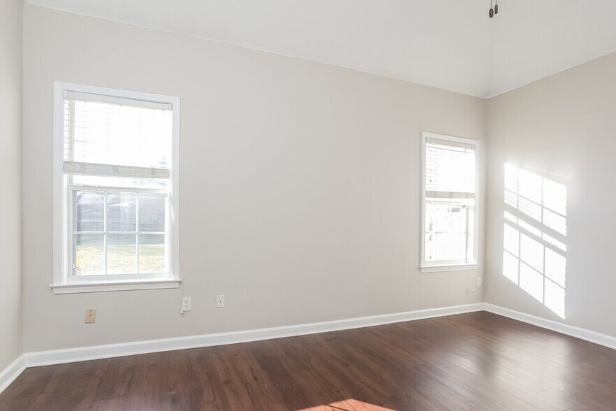 Building Photo - 8249 White Wing Ln