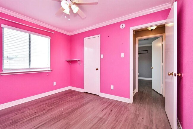 Building Photo - 1430 Acorn Ct
