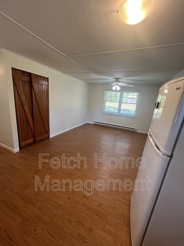 Building Photo - 1272 Park Rd