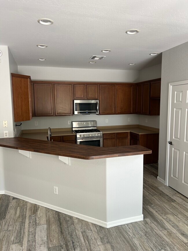 Building Photo - 4775 E Cloudburst Ct