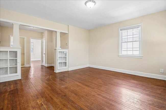 Building Photo - 3944 7th St NE