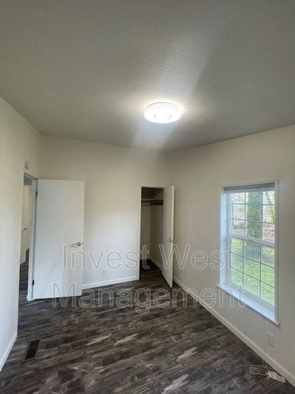 Building Photo - 102 Tory Lynn Dr