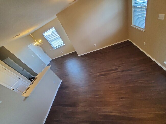 Building Photo - 14001 Cambourne Dr