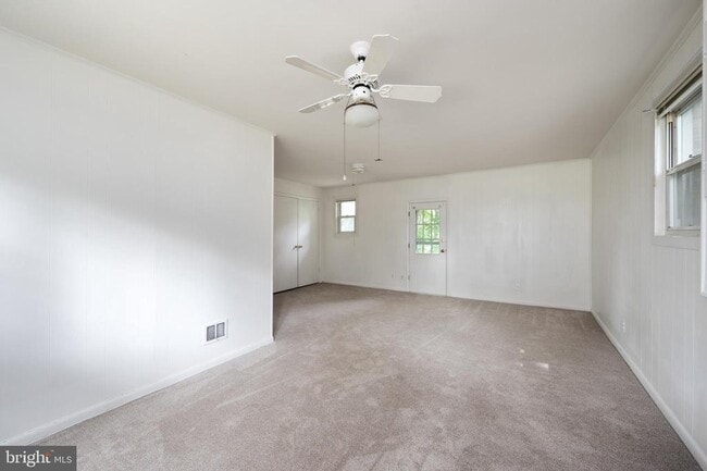 Building Photo - 5708 Dawes Ave