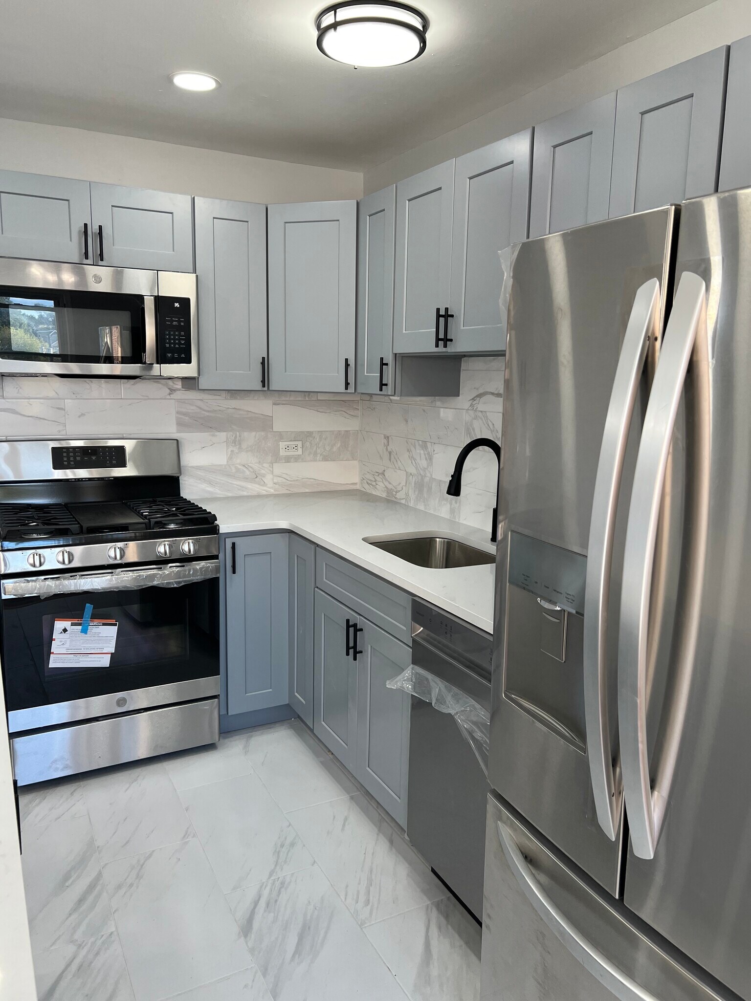 Building Photo - 924 Stuyvesant Ave