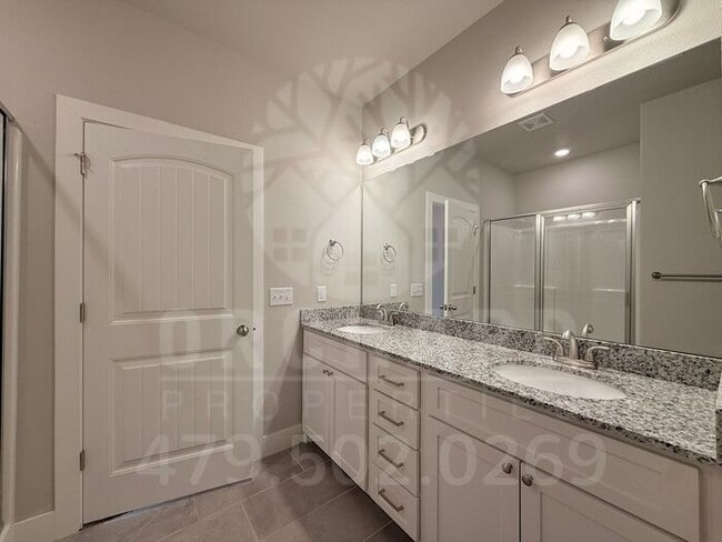 Building Photo - Single-Family Home- Stunning Applewood Plan