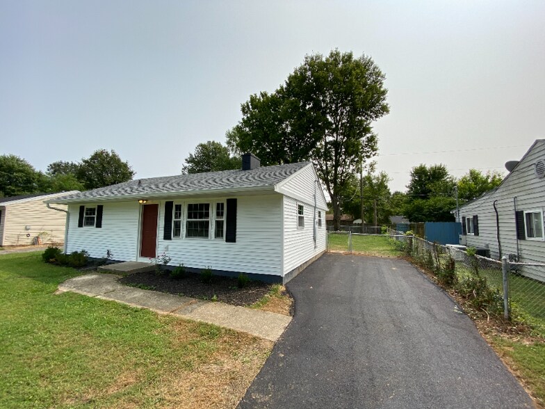Building Photo - 219 Eldorado Ave