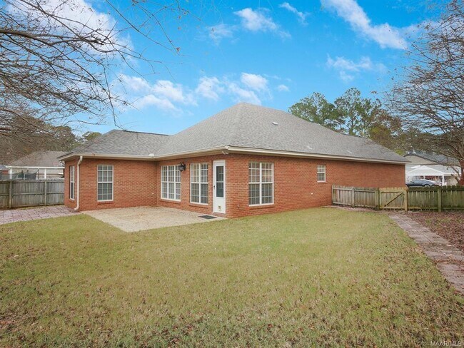 Building Photo - 300 Atasi Dr