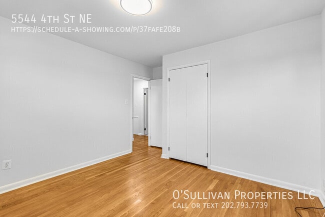 Building Photo - 5544 4th St NE