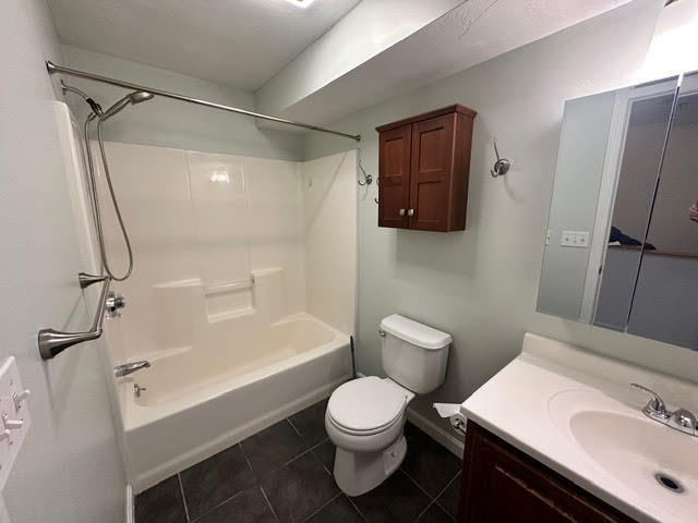 Building Photo - 47 Alder St