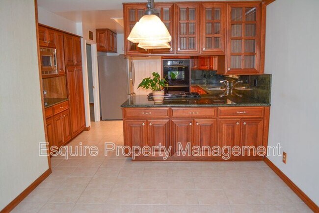 Building Photo - 1458 Dara St