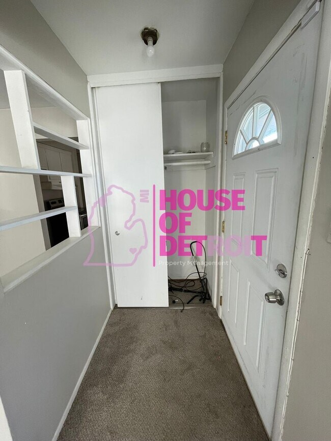 Building Photo - 21900 Coolidge