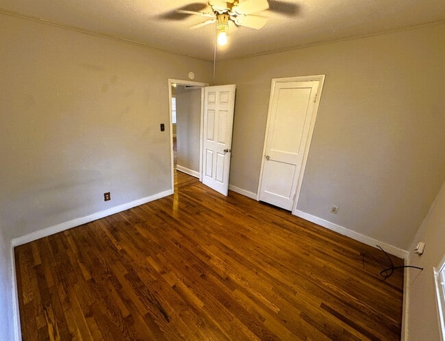 Building Photo - 3829 Guernsey Ave