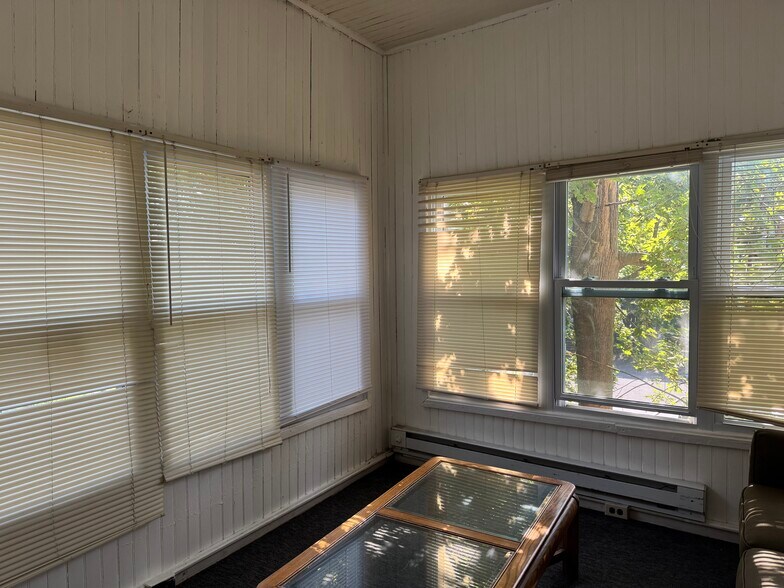 Building Photo - 210 Stewart Ave