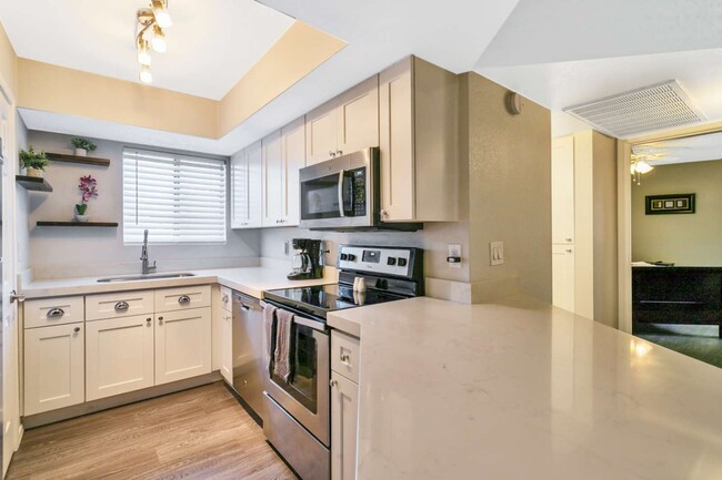 Kitchen - 2228 N 52nd St