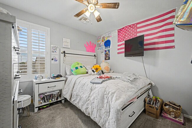 Building Photo - 18235 W Ida Ln