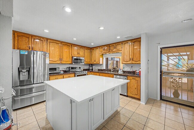Building Photo - 20537 W Gordon Way