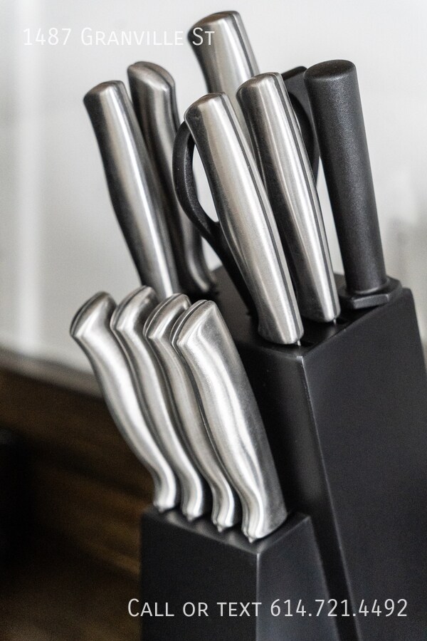 Building Photo - 1487 Granville St