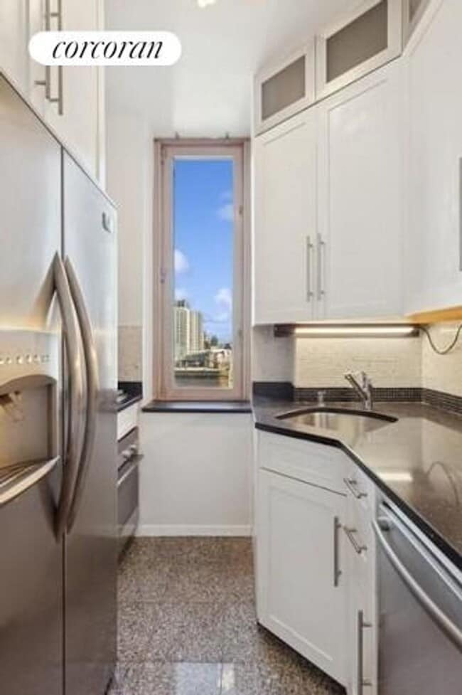Building Photo - 524 E 72nd St