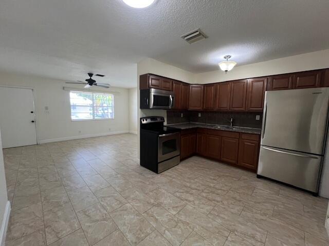 Building Photo - 2712 Peer Ln
