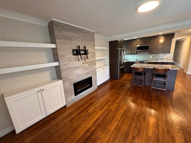 Building Photo - 908 Carolina Ave NW